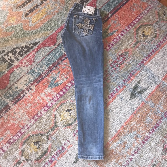 Sold - Picture 2 of 4